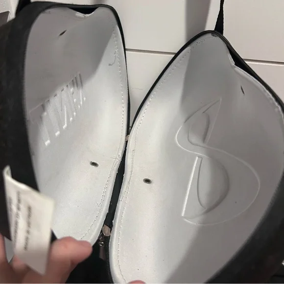 Nfinity Sparkle Black case - Picture 4 of 5